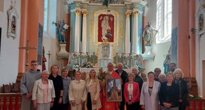 Dėkota už keturis  dešimtmečius trunkančią kunigiškąją tarnystę
